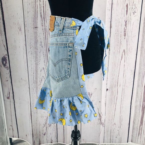 New Handmade Kitchen Jean Apron Ruffled - Picture 2 of 4